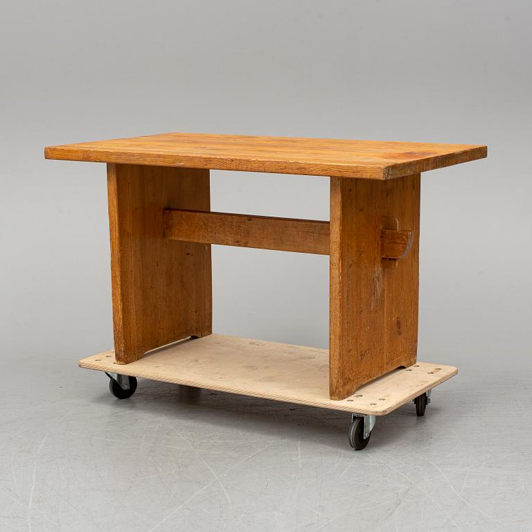 SPORTSTUGEMÖBEL, a pine table, Nordiska Kompaniet, attributed to Axel Einar Hjorth, Sweden 1930's.