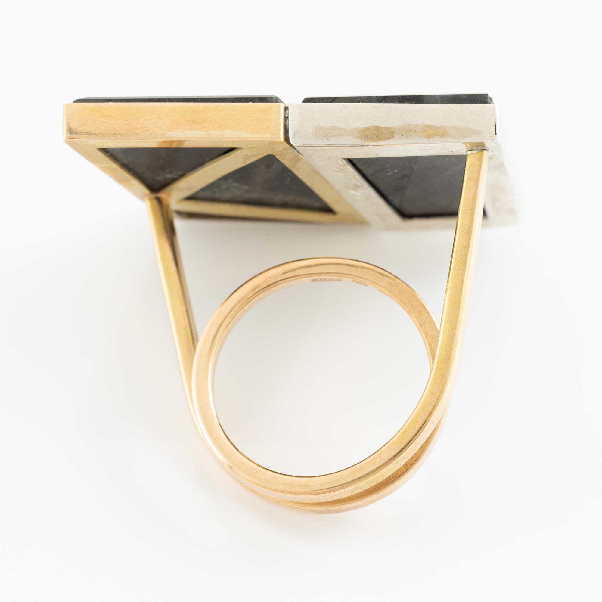 Jan-Christer Lundqvist, ring, 18K gold and spectrolite, Skövde.