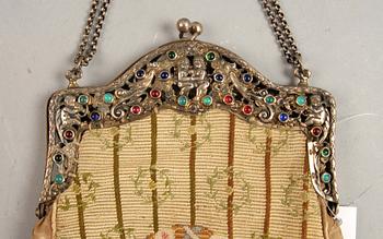 AFTONVÄSKA, silver och broderi, möjligen Norge, 1800-talets slut.