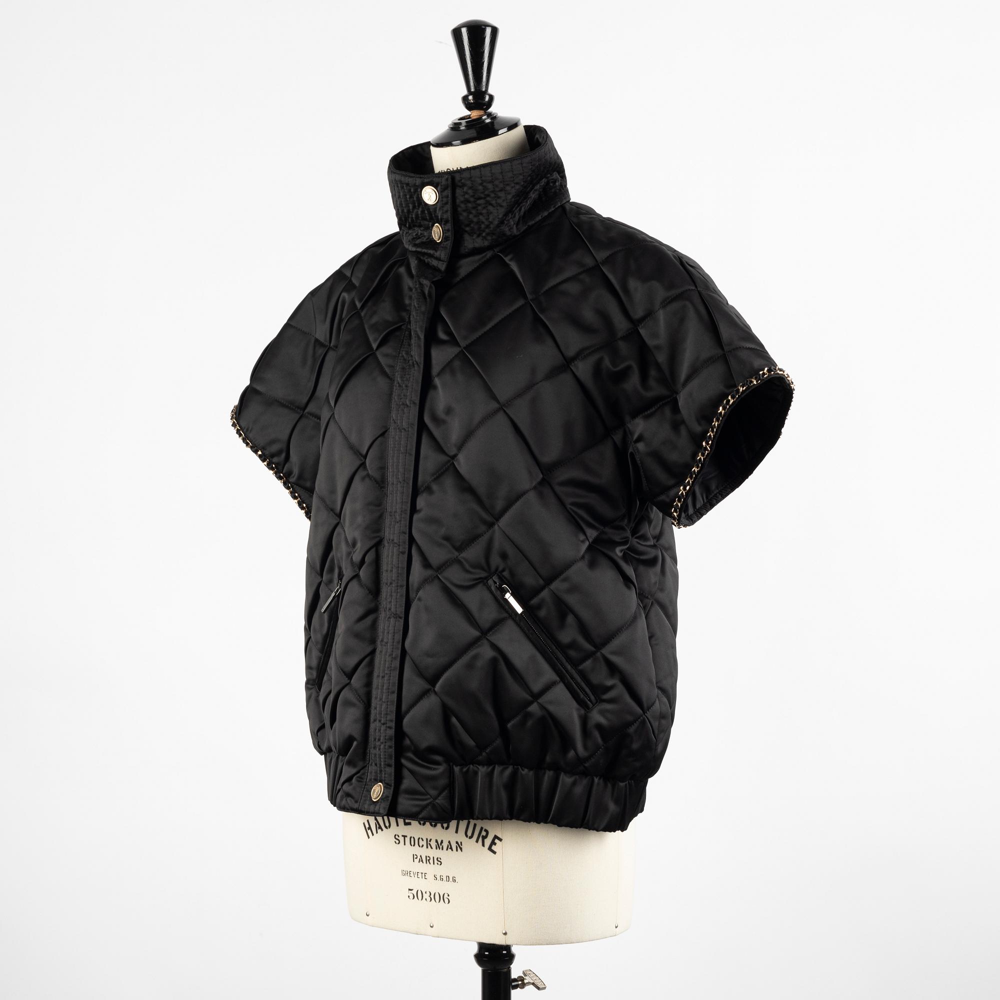 Chanel, jacket/vest, size Fr 38.