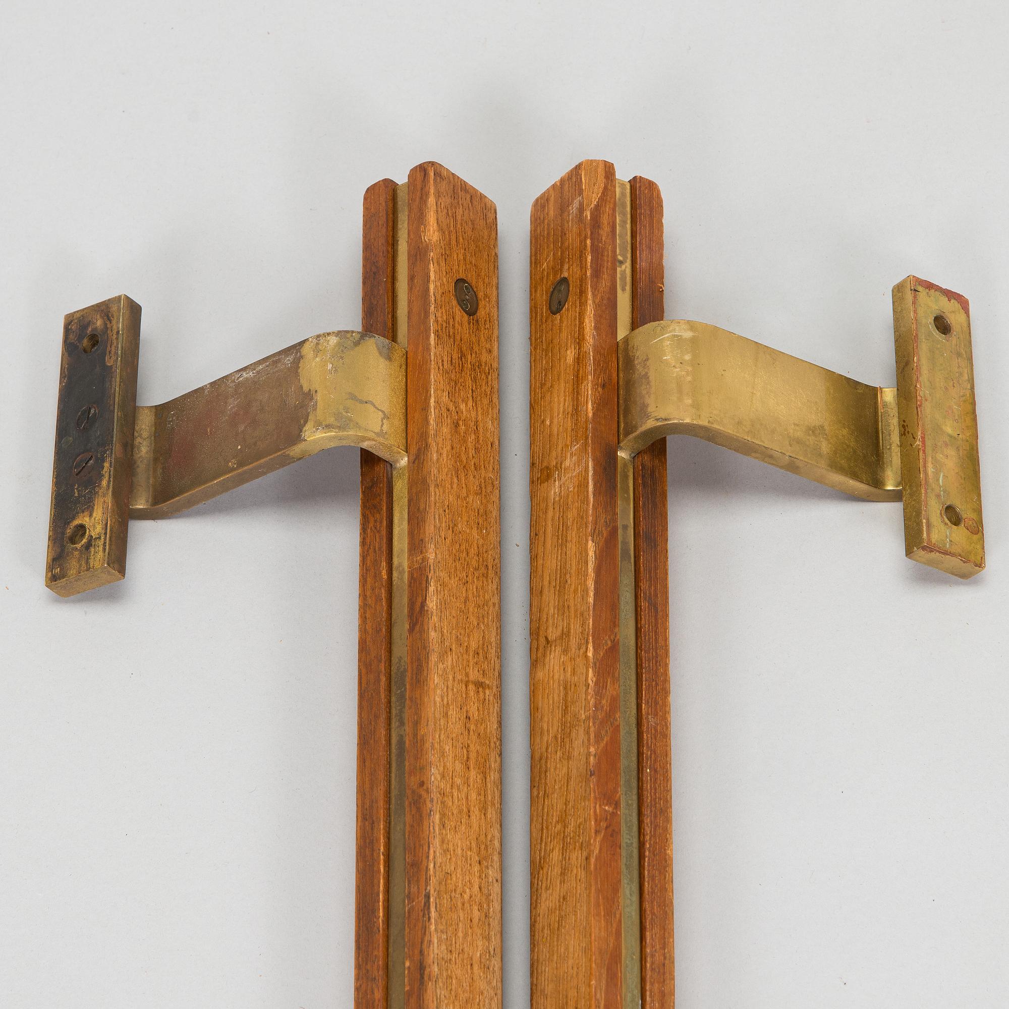 Aarne Olavi (Olli) Kuusi, dörrhandtag, tre par, modell 205, tillverkare Primo Oy, 1900-talets senare hälft.