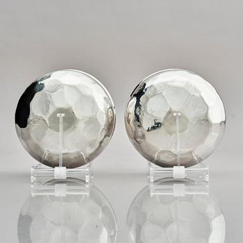 Bengt Liljedahl, a pair of sterling silver bowls, Stockholm, Sweden 1966.