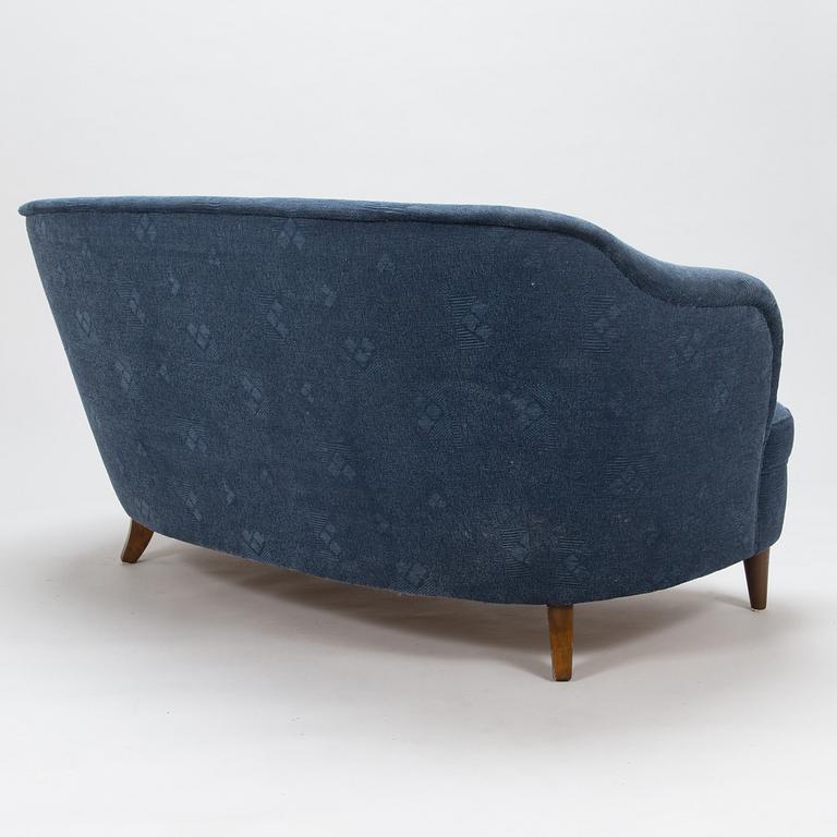 A mid-20th-century sofa.