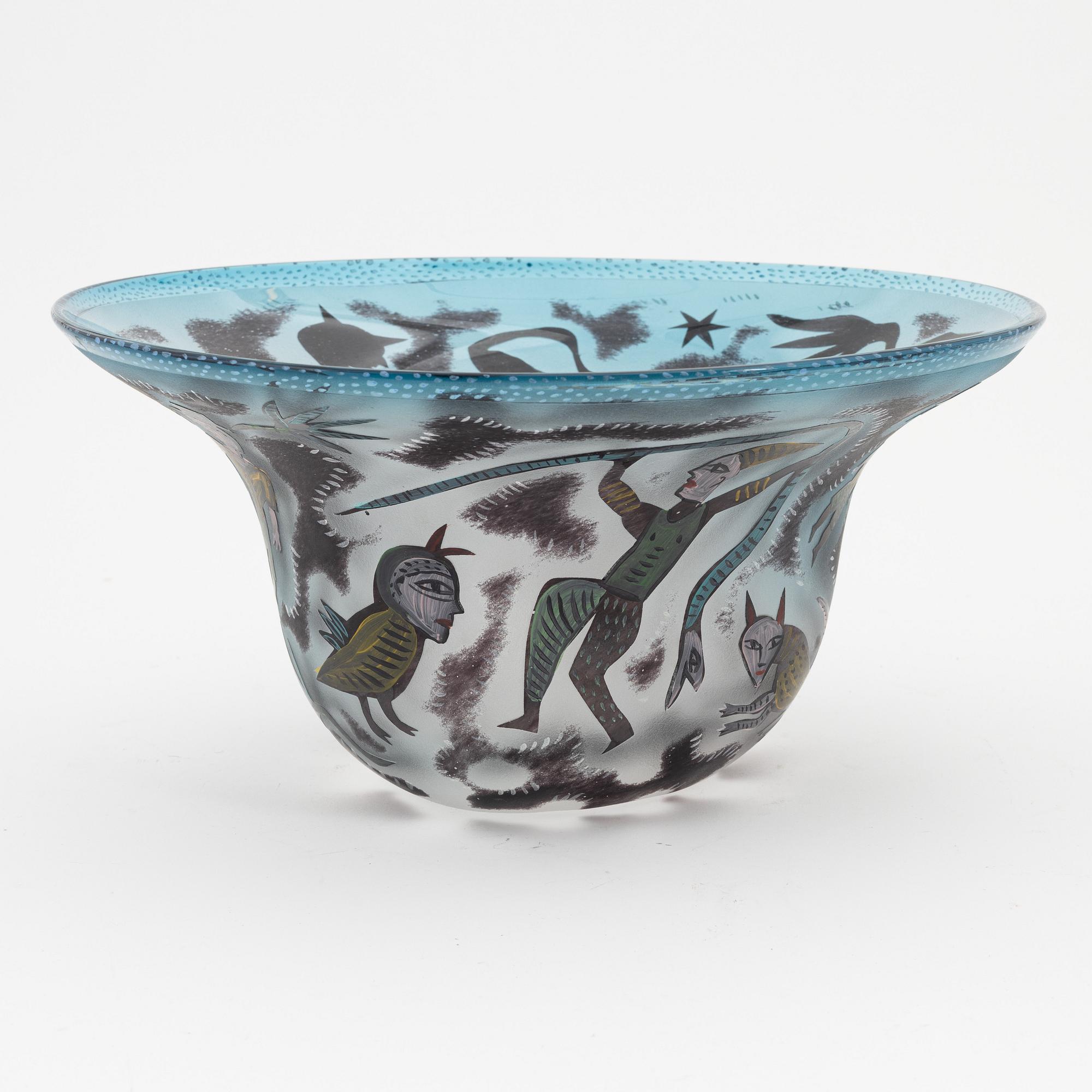 Ulrica Hydman-Vallien, a unique glass bowl from Kosta Boda.