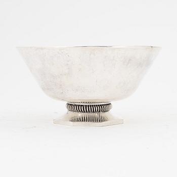 Sven Carlman, a silver bowl, mark of CF Carlman, Stockholm 1953.