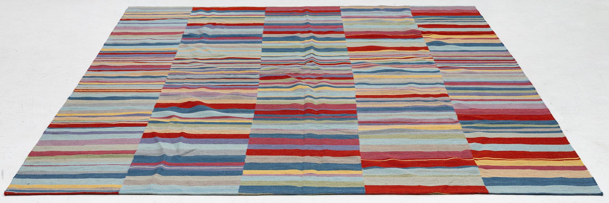 Kelim, modern design, 289 x 245 cm.