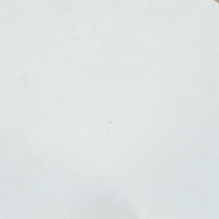 Alvar Aalto, bord, ett par, modellnr 90D, 1900-talets slut och pall, modellnr E60. 2000-tal, Artek.