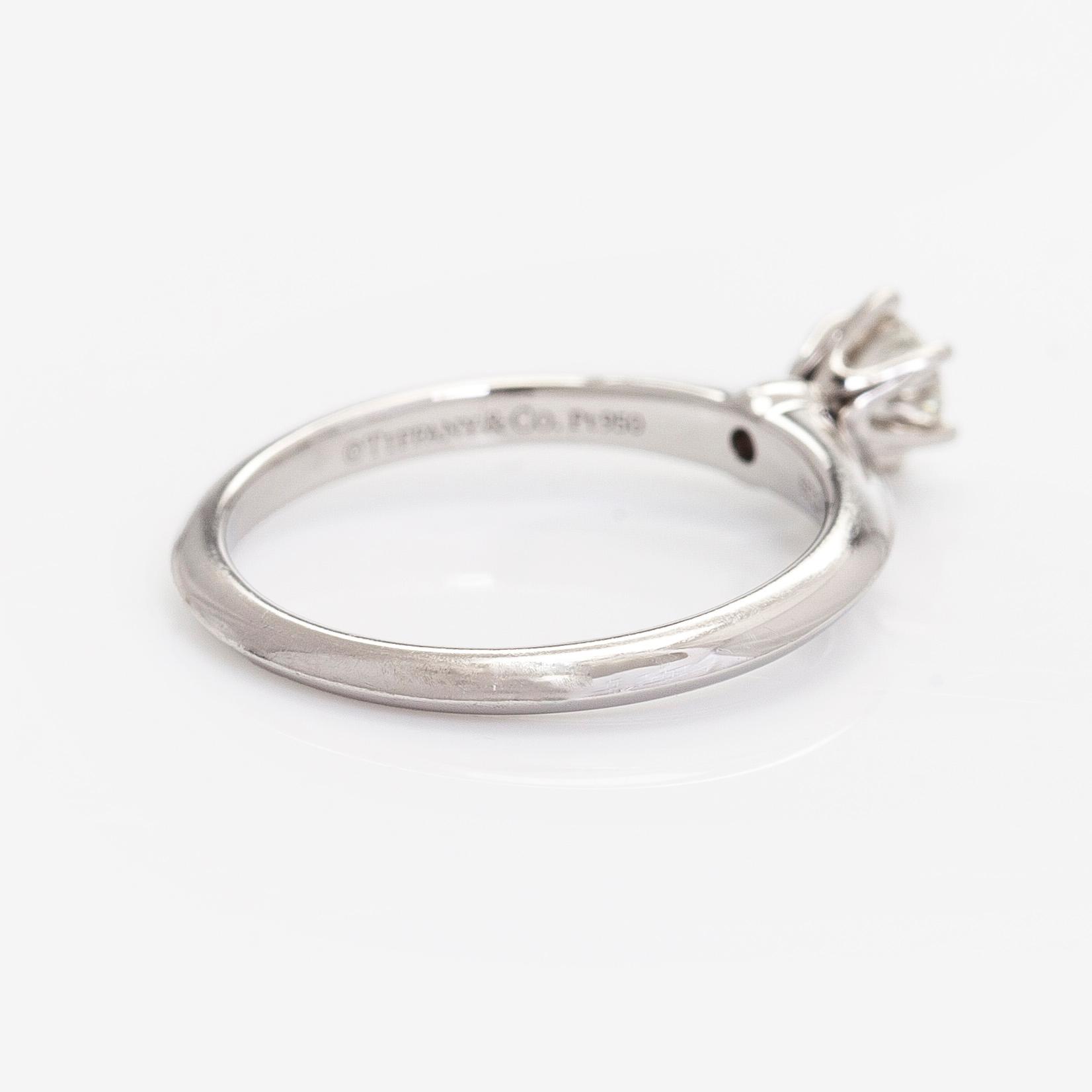 Tiffany & Co, ring, platinum and a brilliant-cut diamond.