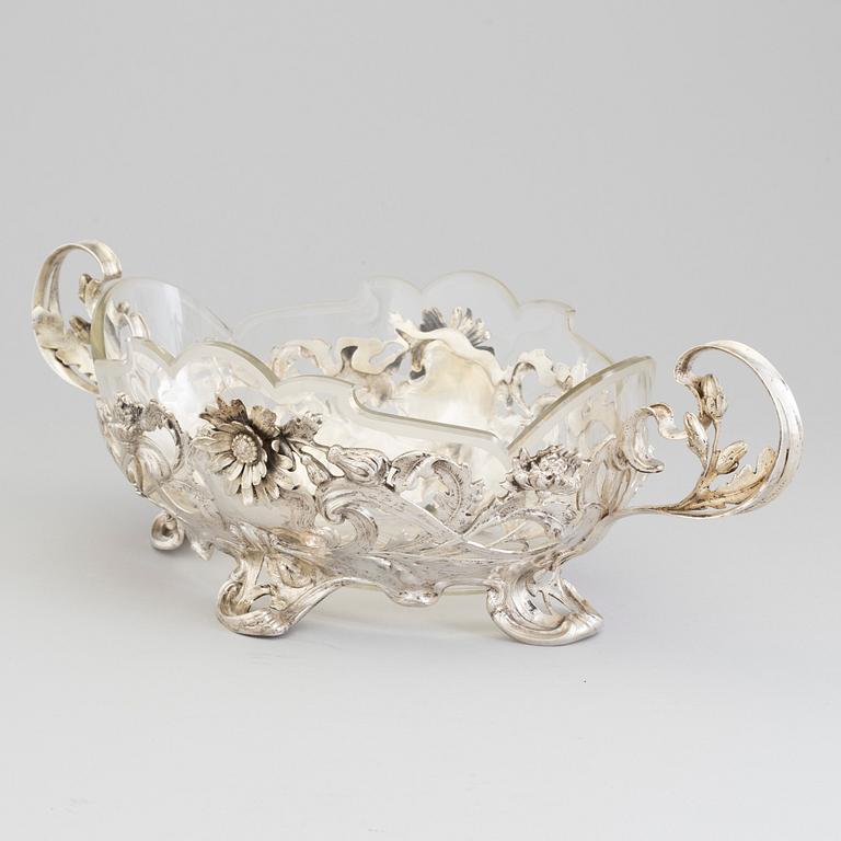 A Swedish Art Nouveau silver and glass jardinière, maker's mark CG Hallberg, Stockholm 1901.