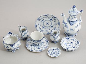 KAFFESERVIS, 19 delar, porslin, Royal Copenhagen.