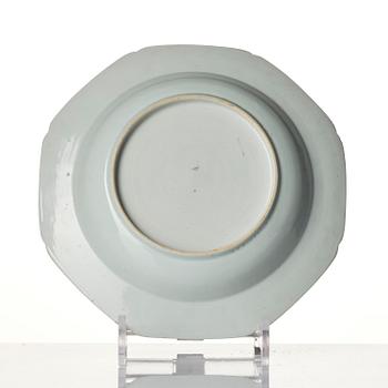 A blue and white dinner service, Qing dynasty, Qianlong (1736-95).  (45 pieces).