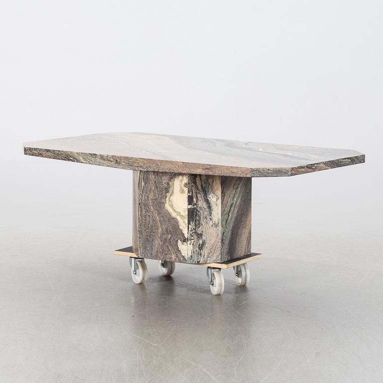 SOFFBORD, sten, 1900-talets andra hälft.
