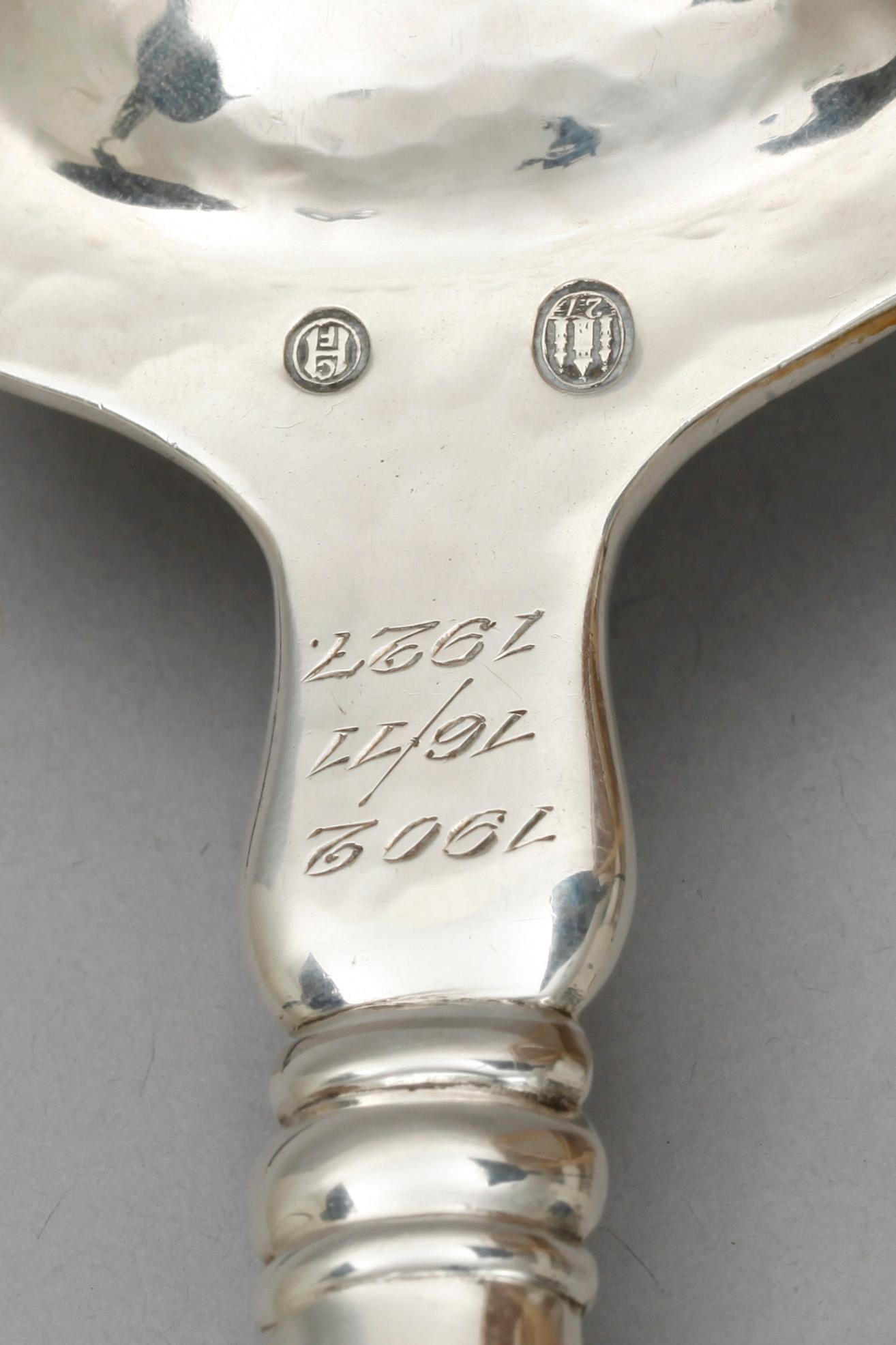 SERVERINGSBESTICK, ett par, silver. Danmark 1927. Tot 210gr.