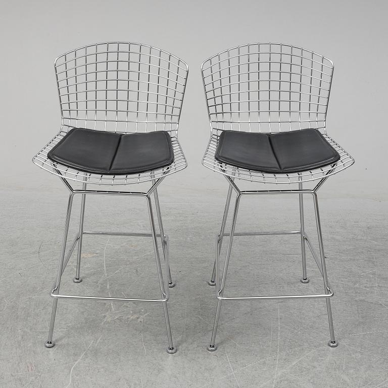 HARRY BERTOIA, a pair of bar stools, Knoll International.