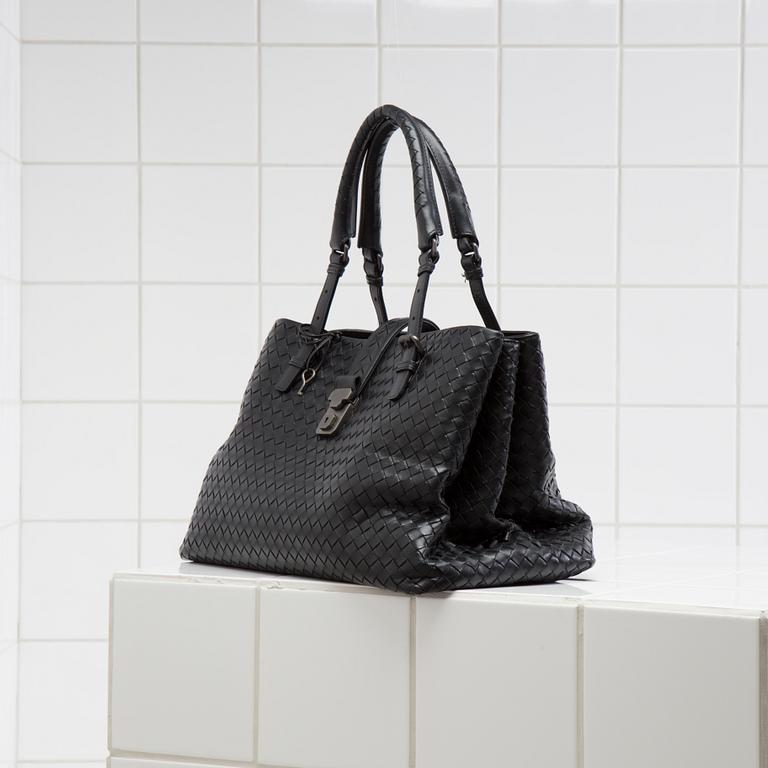 VÄSKA, "Intrecciato Rome", Bottega Veneta.