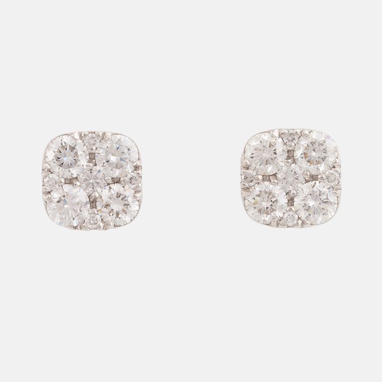 Brilliant cut diamond earrings.