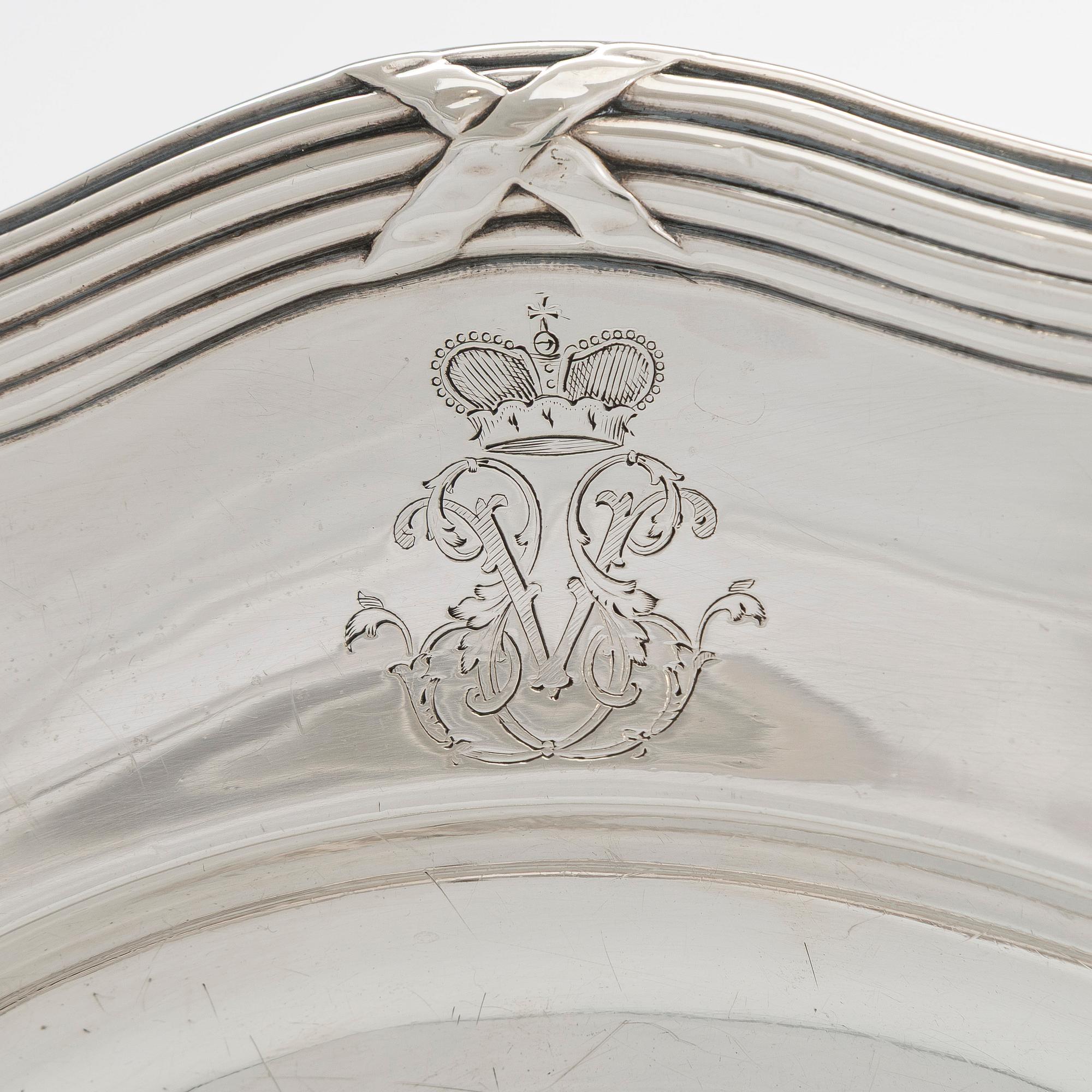 An Odiot silver dish, Paris France, latter half of the 19th century.