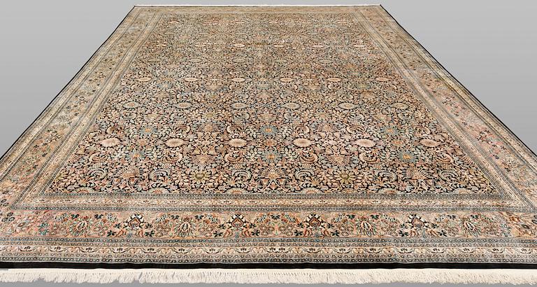 Carpet, Silk, Kashmir, 580 x 362 cm.