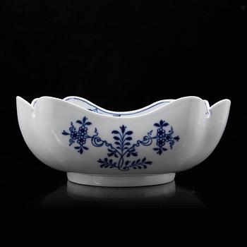 PARTI PORSLIN, 4 delar, Meissenliknande märke, 1900-tal.