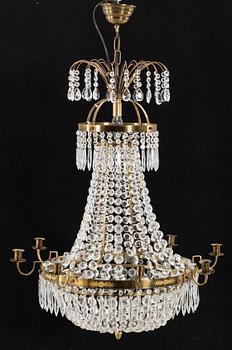 A GUSTAVIAN STYLE CHANDELIER 20TH CENTURY.