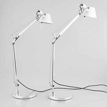 Michele De Lucchi & Giancarlo Fassina, bordslampor, ett par, "Tolomeo", Artemide, Italien.