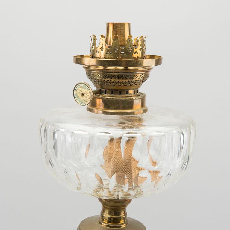 An early 20th century paraffin lamp.