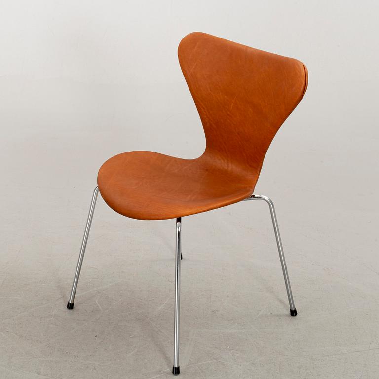 ARNE JACOBSEN, stolar 6 st, "Sjuan", Fritz Hansen, Danmark.