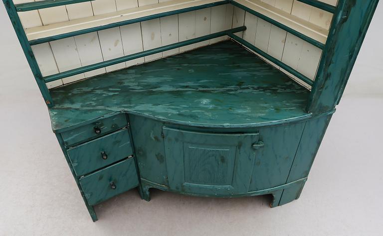 HÖRNSKÅP, allmoge, 1700-tal/1800-tal.