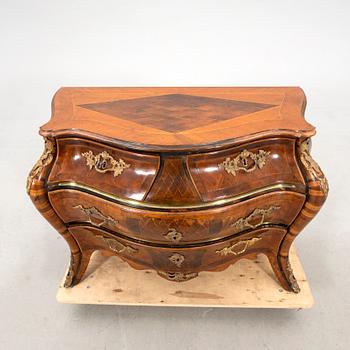 A rococo commode attributed to Johan Neijber (master in Stockholm 1768-1795).