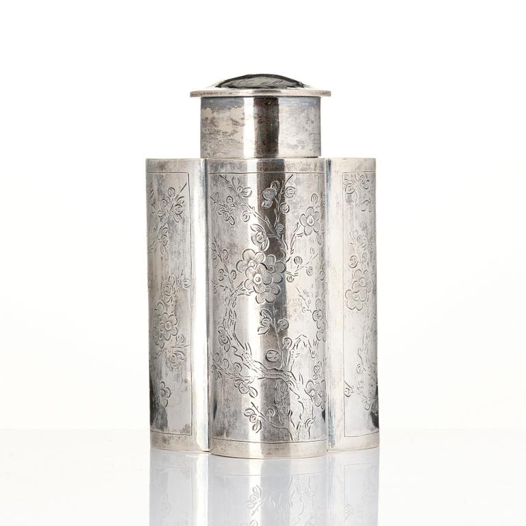A Chinese silver teacaddy, first part of the 20th century.