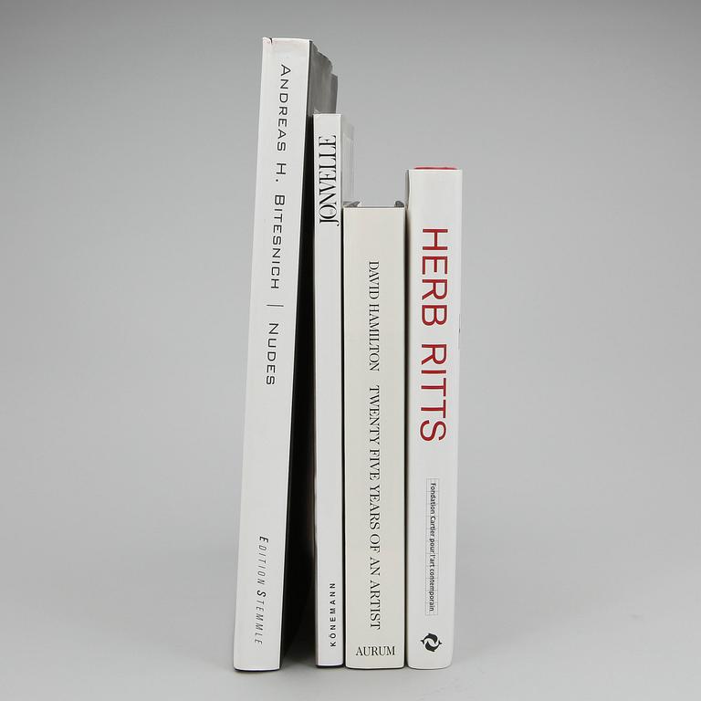 PARTI FOTOLITTERATUR, 4 st, bland annat "Herb Ritts", för Fondation Cartier pour L'Art Contemporain i Paris, 2000.