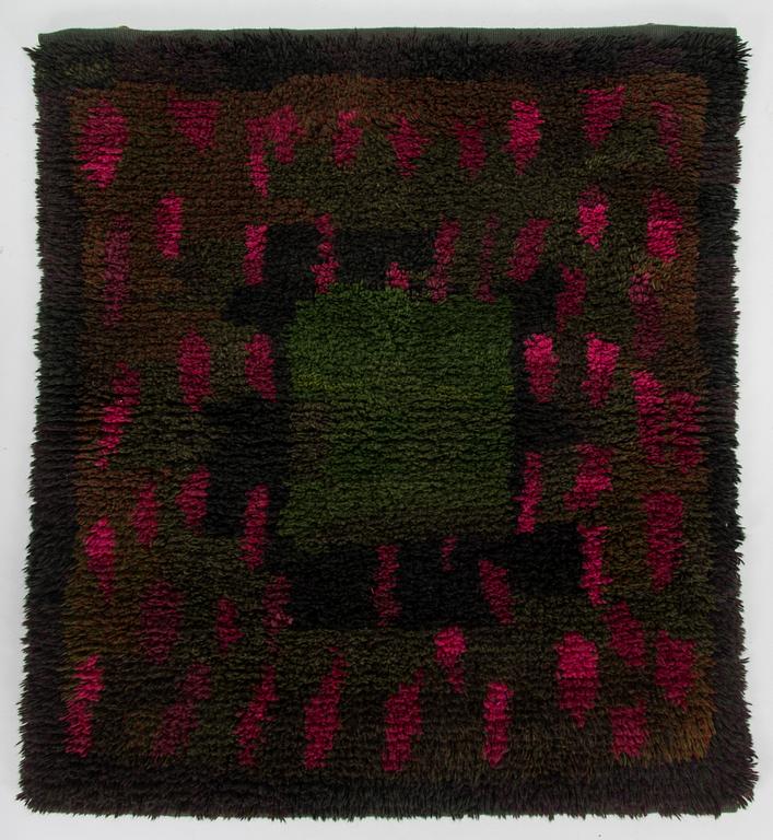Uhra-Beata Simberg-Ehrström, rya rug, modell for Friends of Finnish Handicraft. Circa 112 x 95 cm.