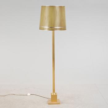 GOLVLAMPA, mässing, 1900-talets andra hälft.