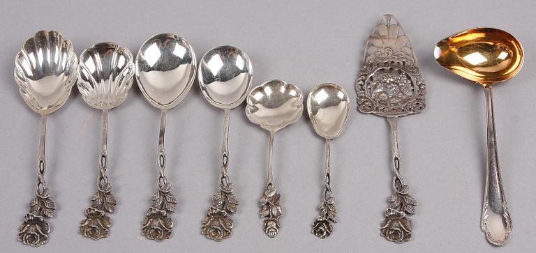 PARTI BESTICKUPPSÄTTNING, silver, 1800/1900-tal. 2934 g.