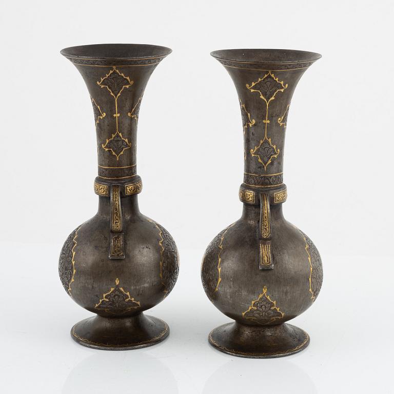 A pair of Persian vases, end of the 19th Century.
