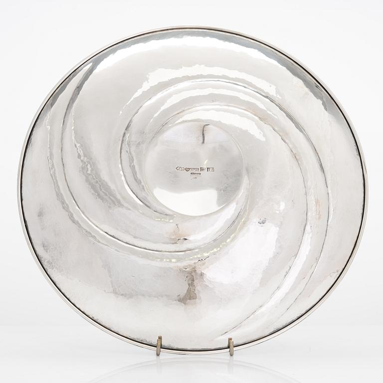 Tapio Wirkkala, sterling silver dish 'TW 143', Kultakeskus, Hämeenlinna 1972.