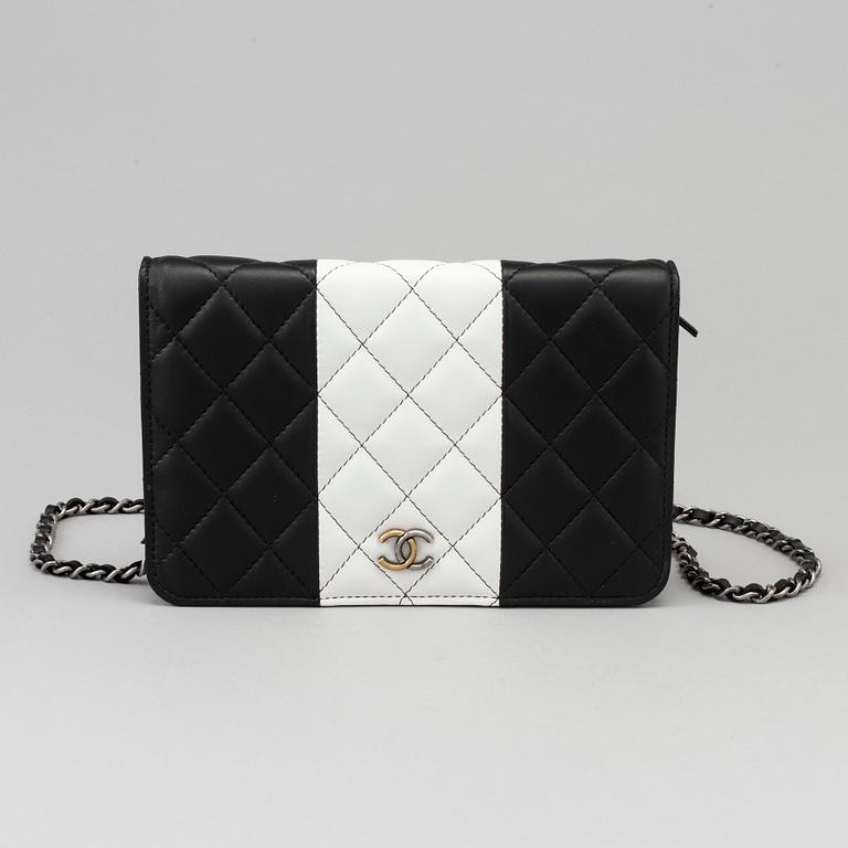 Bag, "Wallet on Chain", Chanel, 2015-16.