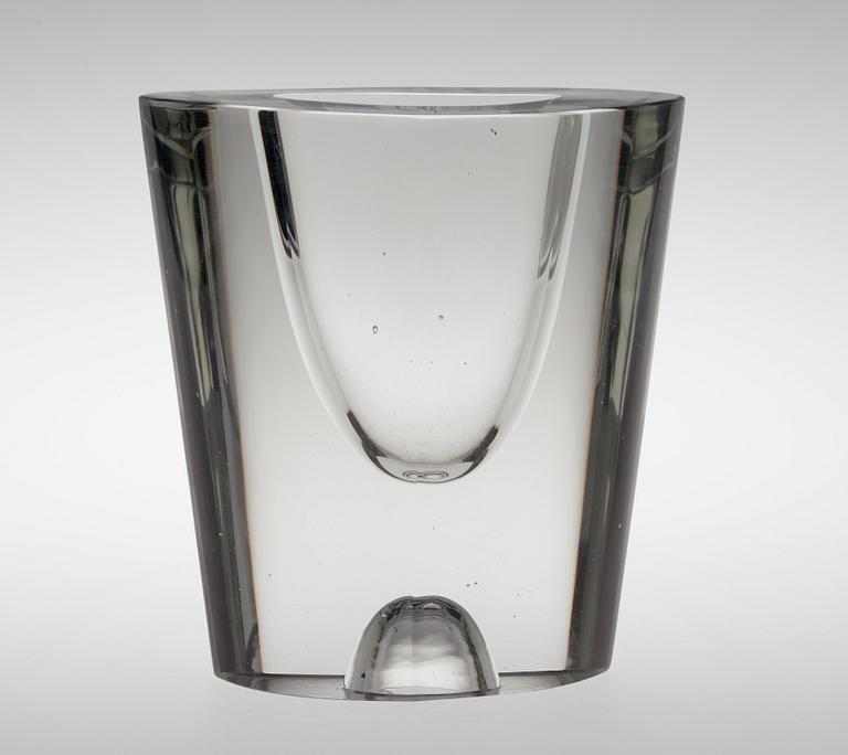 Tapio Wirkkala, A VASE, 3900-42.