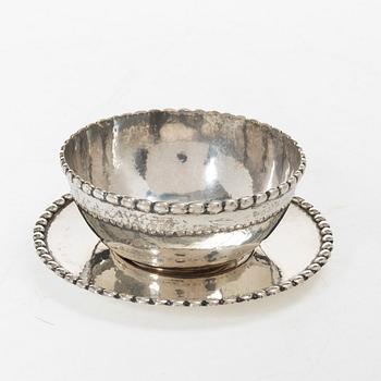 C.G. Hallberg, skål med fat, silver, Stockholm 1923.