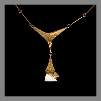 BJÖRN WECKSTRÖM, PENDANT. 18K gold and platina, Corona Austrina, Lapponia 1987.