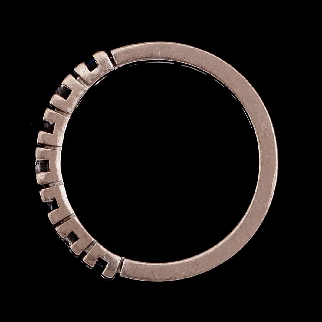 RING, 18 k vitguld, briljantslipade diamanter samt 5 safirer, svenska stämplar 1987.