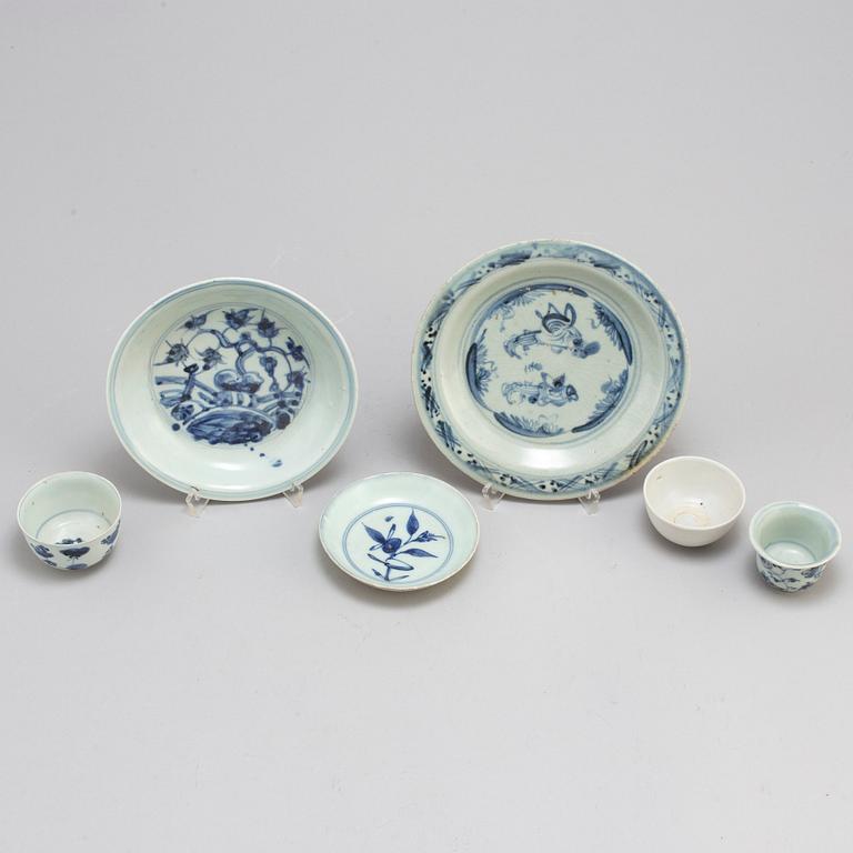 Three blue and white dishes, and three cups, Ming dynasty (1368-1644).