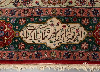 Matto, semi-antique Tabriz, signed ca 335,5 x 256,5 - 261,5 cm.