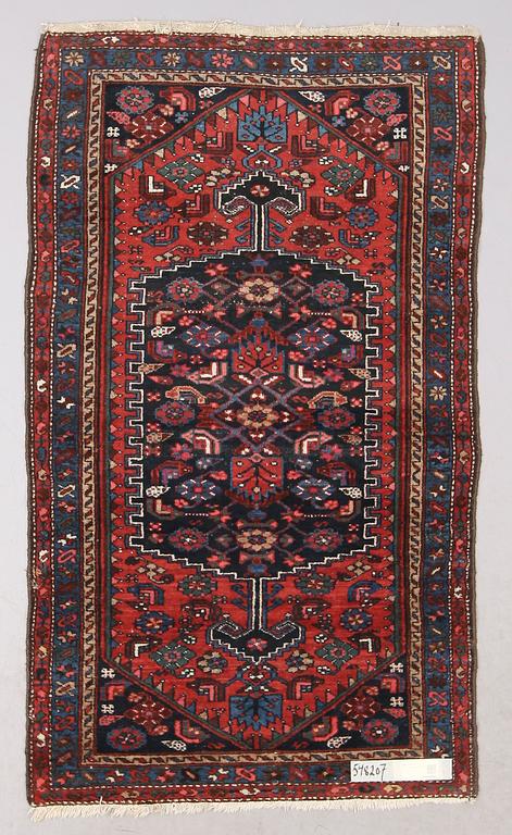MATTA, Hamadan. 182 x 106 cm.