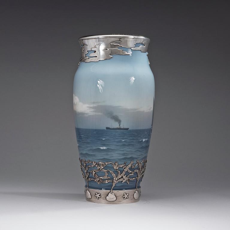 ANTON MICHELSEN & ROYAL COPENHAGEN, vas, Köpenhamn 1925, sterling och porslin.