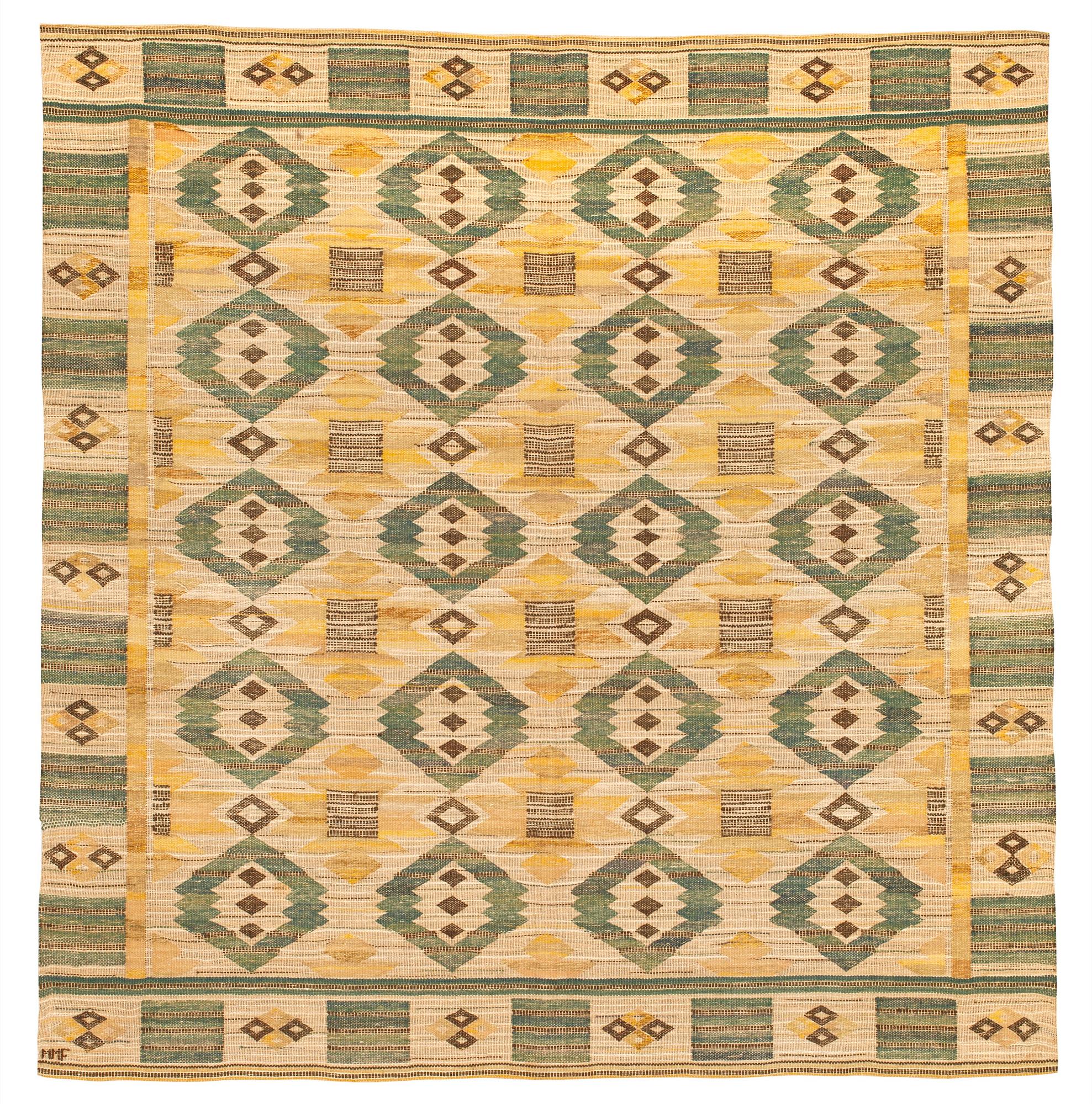 Märta Måås-Fjetterström, A TEXTILE. "Grönt på linne". Flat weave. 135,5 x 131,5 cm. Signed MMF.