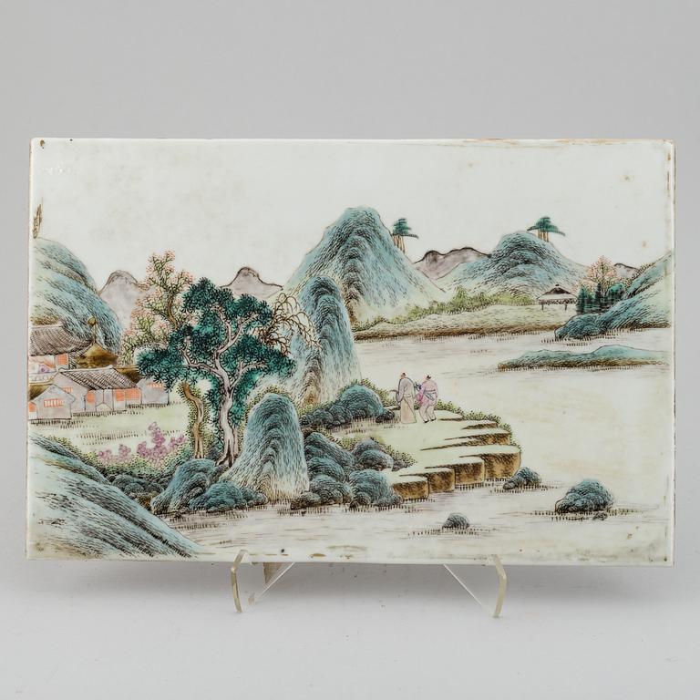 A Chinese porcelain placque, 20th Century.