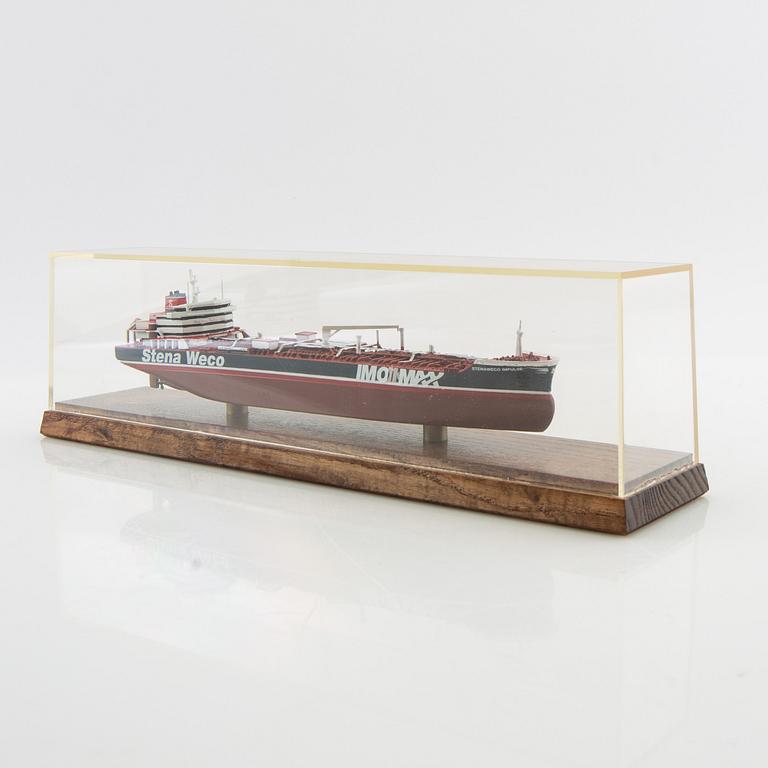 Modellbåt "Stena Weco" Modelbau Conrad sent 1900-tal.