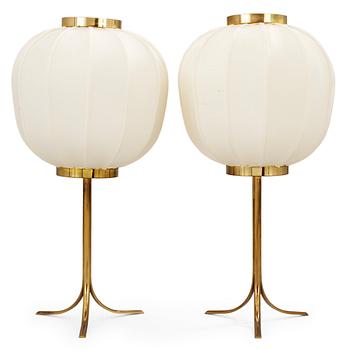 653. A pair of Josef Frank brass table lamps, model G 2349, Svenskt Tenn.