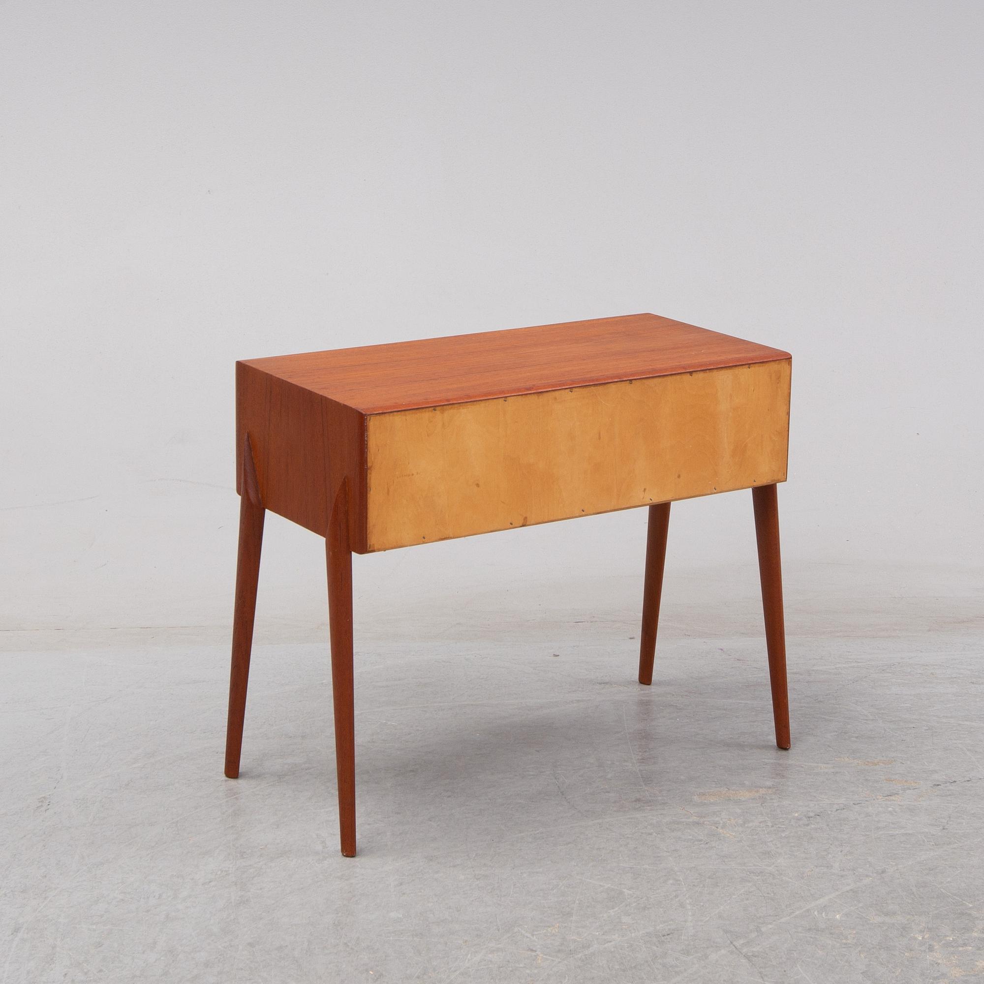 Rimbert Sandholt, byrå, "GT 6835", Ateljé Glas & Trä, Hovmantorp, 1960-tal.